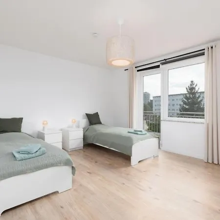 Appartement Crew Beds - In 4x Bedroom, Single Beds, Free Coffee, Wifi & Parking - 24h Check In #wob01 #wob02 Wolfsbourg