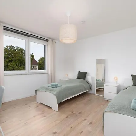 Appartement Crew Beds - In 4x Bedroom, Single Beds, Free Coffee, Wifi & Parking - 24h Check In #wob01 #wob02