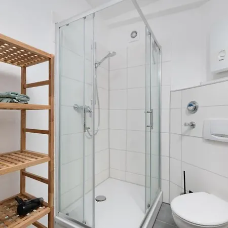 Crew Beds - In 4x Bedroom, Single Beds, Free Coffee, Wifi & Parking - 24h Check In #wob01 #wob02 Appartement Wolfsbourg