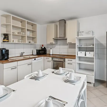 Crew Beds - In 4x Bedroom, Single Beds, Free Coffee, Wifi & Parking - 24h Check In #wob01 #wob02 Appartement *