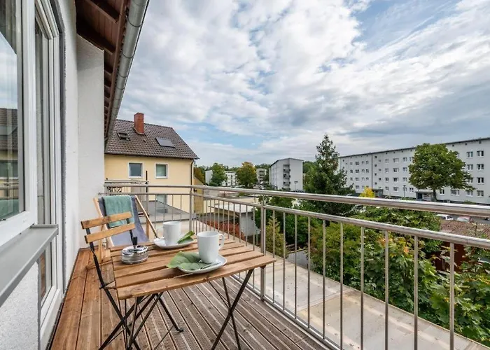 Апартаменты Crew Beds - In 4x Bedroom, Single Beds, Free Coffee, Wifi & Parking - 24h Check In #wob01 #wob02 Вольфсбург
