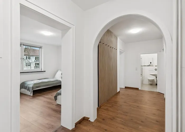 Crew Beds - In 4x Bedroom, Single Beds, Free Coffee, Wifi & Parking - 24h Check In #wob01 #wob02 Апартаменты